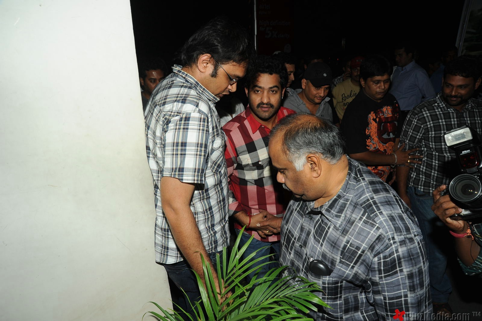 Jr NTR at Oosaravelli Specital Show - Pictures | Picture 96294